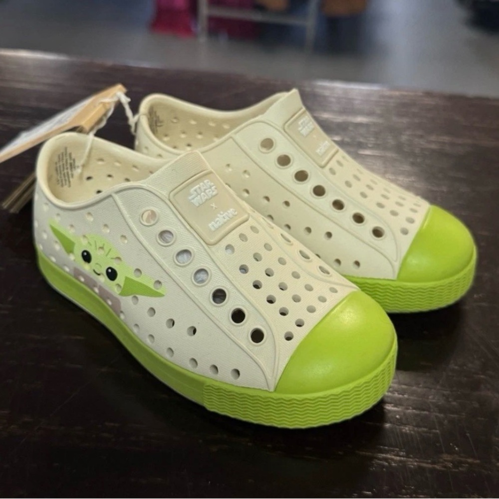 Native Kids Sneakers - Lime Green and Cream - Picture 2 of 5